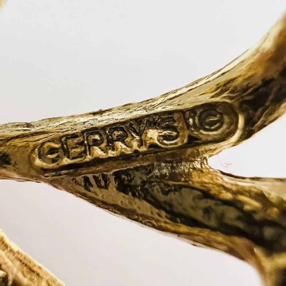 Vintage Gerry's Brooch Gold Tone Bow Ribbon Textures Faux Pearl Signed 4251